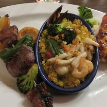 特に肉は冷めていた　ロブスターはちいせえ