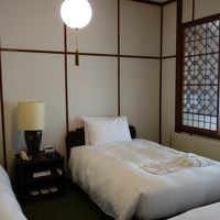 格子ガラスの部屋