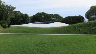 現代アート好きなら一度は見たい