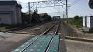 かつては活気のある路線でしたが、今や寂れてしまうばかり