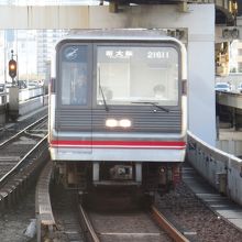 新大阪どまりの20系電車が来た。