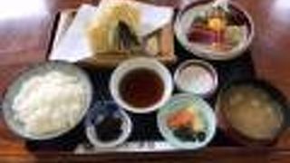 魚市場の真ん前