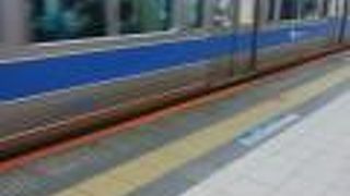 小田急線　JR遅延の影響あり