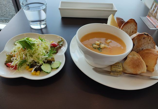 パン屋なのでパンが美味しい