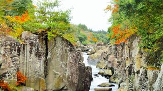 紅葉の季節　厳美渓へ