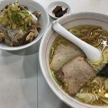 温泉ラーメン八方美人