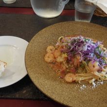 メインのパスタ