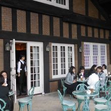 ２階テラスのティールーム