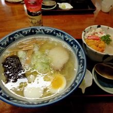 ラーメンと丼のセット
