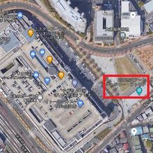 川口のアートギャラリーアトリアは、アリオの東側にあります。