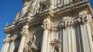 彫刻に圧倒されました