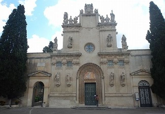 サンティ ニコロ エ カタルド教会