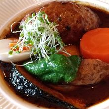 ハンバーグのスープカレー