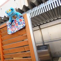 プールの奥の喫煙所…