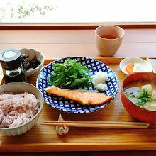 朝食屋コバカバ