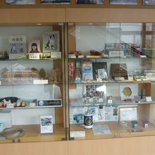 川口市観光物産協会の物産紹介コーナーは、３階にあります