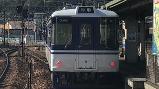 京阪神と山陰を結ぶ特急メインの高規格なローカル線