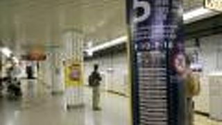 ブラウンの路線色