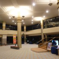 広々としたフロント