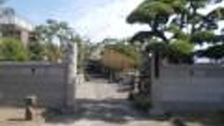 静かな寺です。