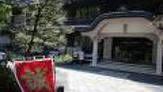 坂の上にある歴史博物館です