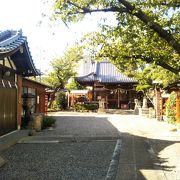 尼崎城のすぐ南にある神社。