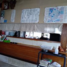 国道４７号沿いにあり、小さなドライブインの雰囲気だ