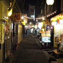 通幅も広くて明るい提灯が好印象です