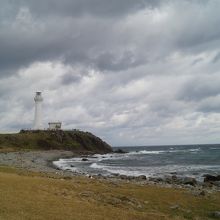 荒涼とした最果ての風景が広がっています