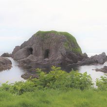象岩　