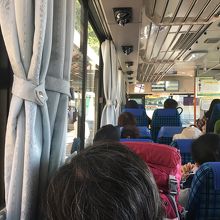 バスの中です。
