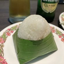 これが問題のカオニャオ。絶対に冷めてる方がおいしいです