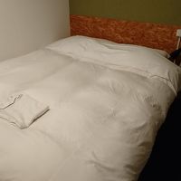 ベッドの広さも申し分無しです。