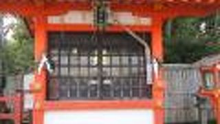 本殿の西側にあります