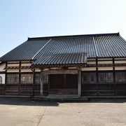 たくさんの石塔