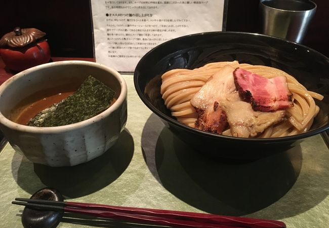 JR六甲道からすぐ！行列ができるつけ麺のお店