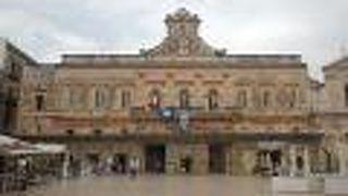 リベルタ広場の一角