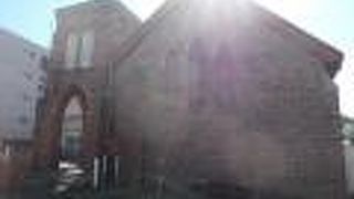 レンガ造りの教会です。