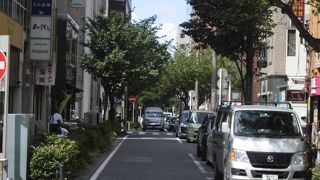 関内駅すぐ近く