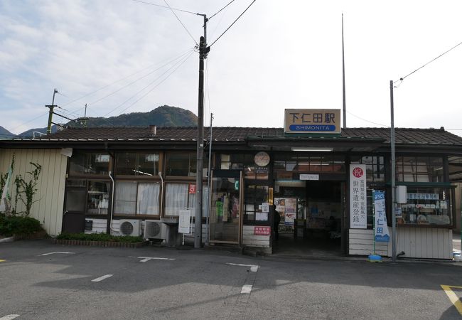 レトロな駅舎が素敵