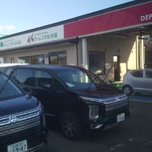 スタンドのお隣