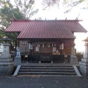 高崎神社境内にあります。