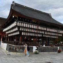 提灯を吊ったお堂