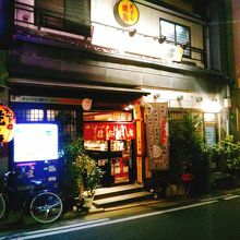 博多座の隣です