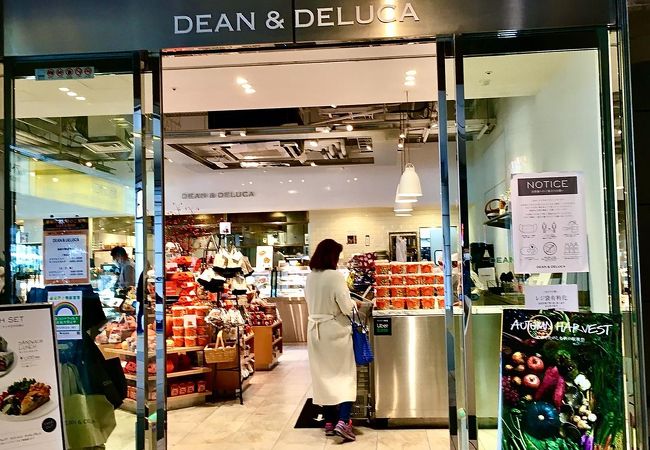 ディーン デルーカ マーケットストア 品川 クチコミ アクセス 営業時間 品川 フォートラベル
