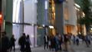 夜も美しいライトアップ