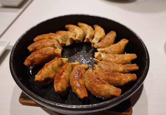 鉄なべ餃子が人気のお店