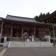 立派な広いお寺です