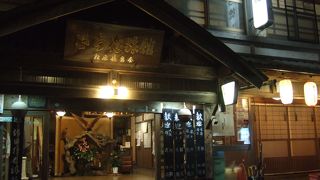 今ではなかなか見れない光景に出会えます。