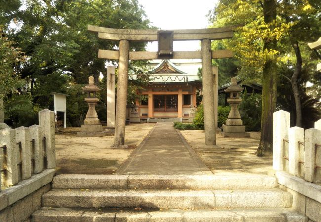 嵯峨天皇の皇子が祀られた神社。